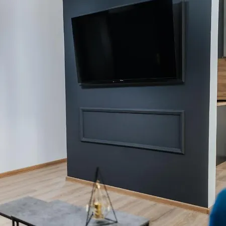 Modern Lux 2