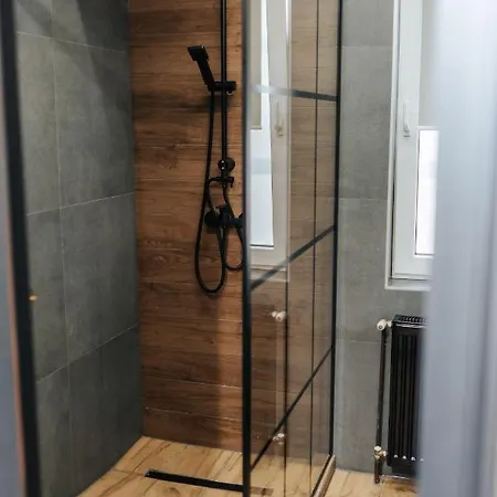 Modern Lux 2